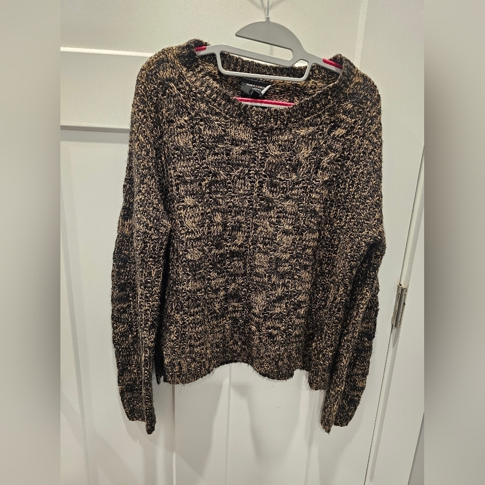 Romeo + Juliet Couture Metallic Knit Sweater Black Gold Women’s Size L Pullover